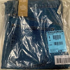 Madewell The Perfect Vintage Jean. Ainsworth wash.